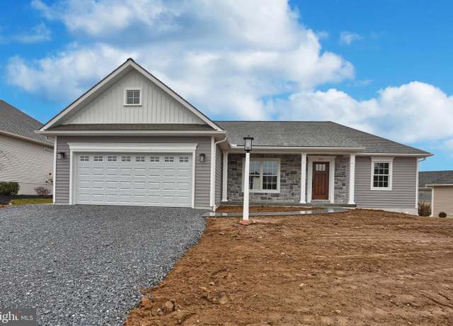 Property at 104 Starlight Ln, Lebanon, PA 17046, 3 beds, 2 baths