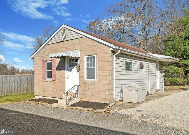 Property at 1605 N Line St, Lansdale, PA 19446, 1 bed, 1 bath