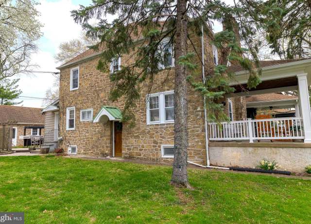 Property at 1906 Coles Blvd, Norristown, PA 19401, 3 beds, 1.5 baths