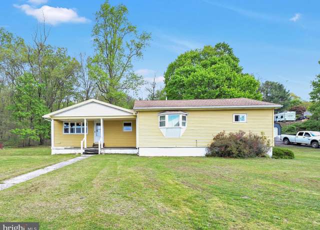 Property at 38 W Donaldson St, Tremont, PA 17981, 3 beds, 1 bath