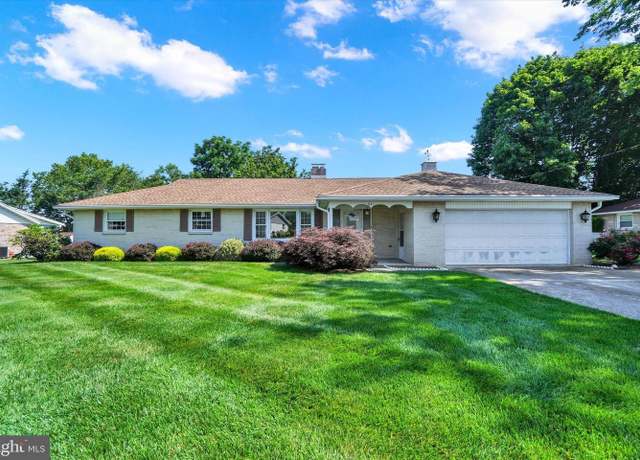 Property at 841 Sunlight Dr, York, PA 17402, 3 beds, 2 baths