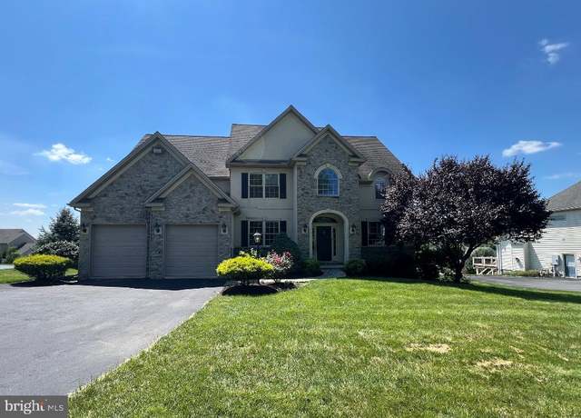 Property at 635 Chestnut Hill Rd, York, PA 17402, 4 beds, 2.5 baths
