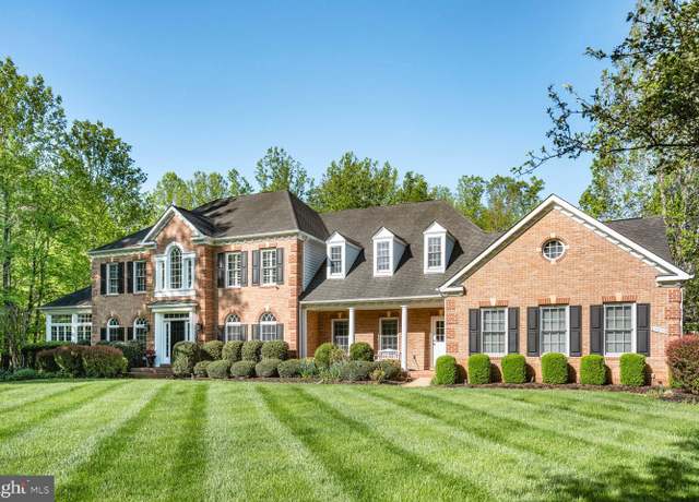 Property at 13309 Balmoral Heights Pl, Clifton, VA 20124, 5 beds, 5.5 baths