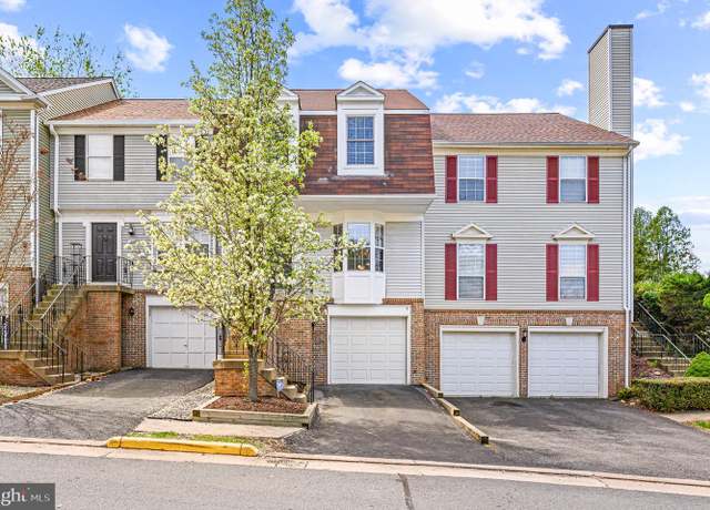 Property at 102 Waltham Ct, Sterling, VA 20165, 3 beds, 2.5 baths