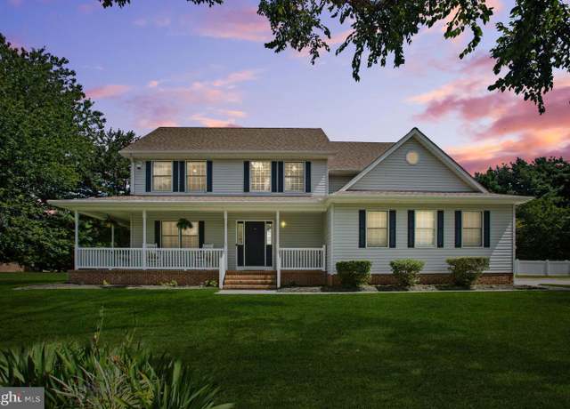 Property at 200 Meadow Dr, Dover, DE 19904, 4 beds, 3 baths