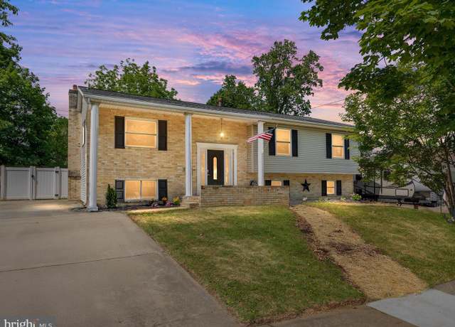 Property at 26 Glyn Dr, Newark, DE 19713, 5 beds, 2 baths