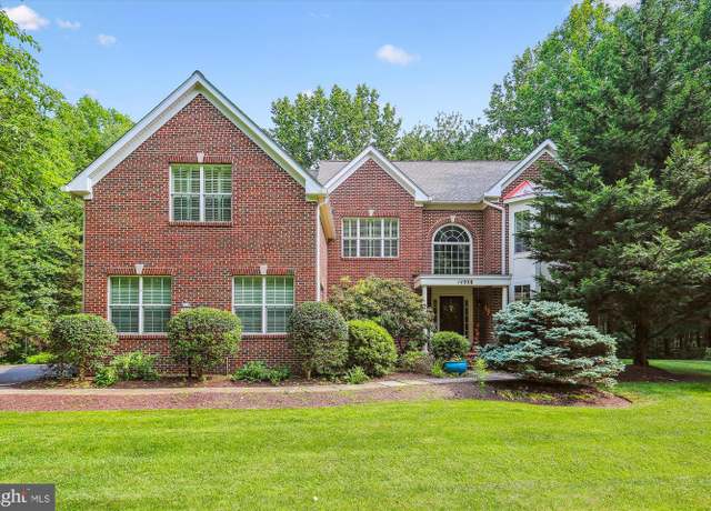 Property at 14908 Little Bennett Dr, Clarksburg, MD 20871, 4 beds, 3.5 baths