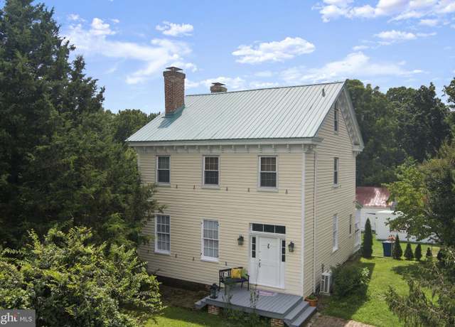 Property at 10007 Croom Rd, Upper Marlboro, MD 20772, 4 beds, 2 baths