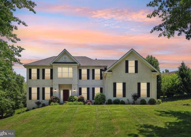 Property at 249 Weatherhill Dr, West Chester, PA 19382, 4 beds, 3.5 baths