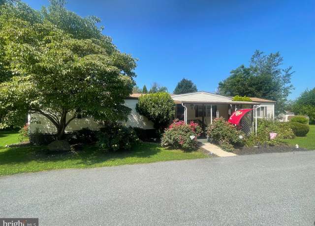 Property at 33 Madge Dr, Lancaster, PA 17603, 2 beds, 2 baths