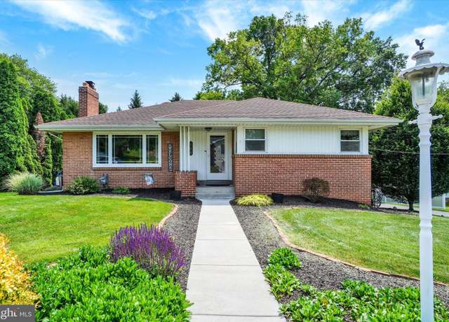 Property at 660 Chronister St, York, PA 17406, 3 beds, 1.5 baths