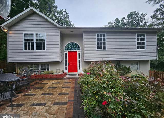 Property at 112 Eagle Trl, Winchester, VA 22602, 5 beds, 3 baths