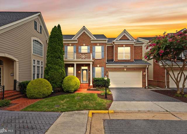 Property at 19228 Wiggum Sq, Leesburg, VA 20176, 4 beds, 5.5 baths