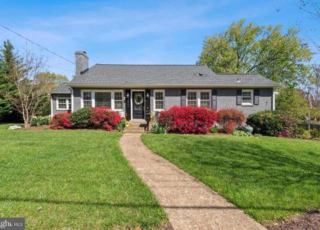 Property at 9304 Stuart Ave, Manassas, VA 20110, 4 beds, 3.5 baths