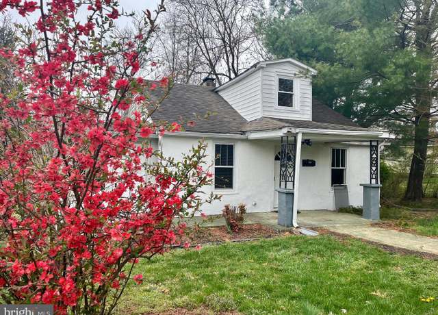Property at 204 Dogwood St, Waynesboro, VA 22980, 2 beds, 1 bath