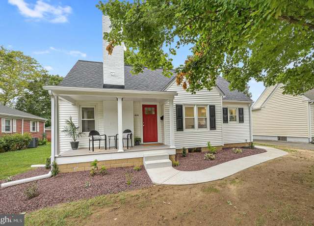 Property at 914 S State St, Dover, DE 19901, 3 beds, 1 bath