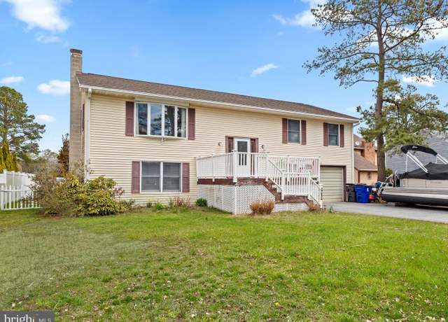 Property at 37634 Pine Rd, Selbyville, DE 19975, 3 beds, 2.5 baths