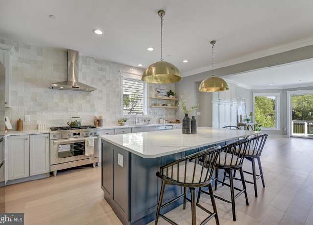 Property at 139 Spa Dr, Annapolis, MD 21403, 4 beds, 4.5 baths