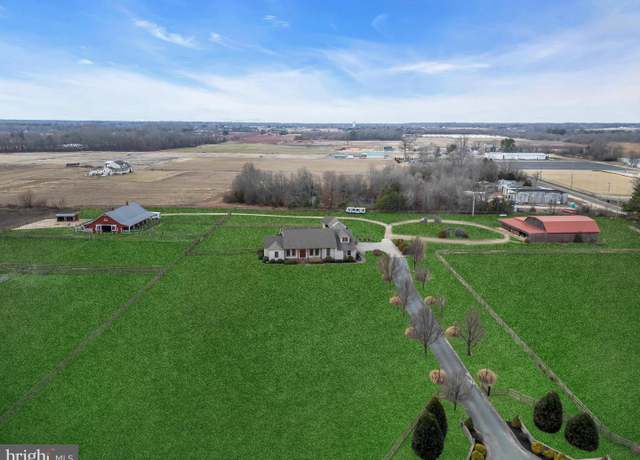 Property at 290 N Myrtle St, Hammonton, NJ 08037, 5 beds, 4 baths