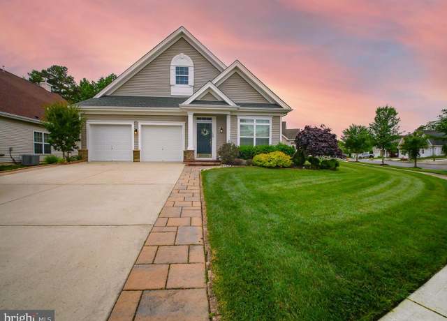 Property at 120 Bluebell Dr, Egg Harbor Township, NJ 08234, 2 beds, 2 baths