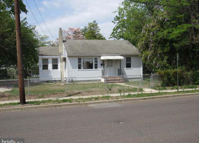 Property at 661 Hamilton Ave, Roebling, NJ 08554, 2 beds, 1 bath