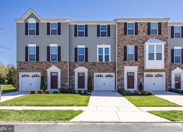 Property at 22 Farm Field Ln, Sicklerville, NJ 08081, 3 beds, 2.5 baths