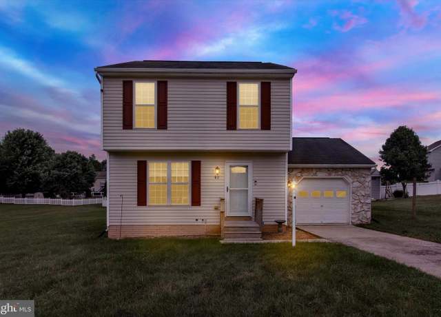 Property at 42 Jessica Dr, Gettysburg, PA 17325, 3 beds, 2 baths
