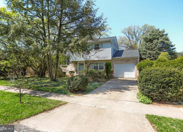 Property at 4803 Charles Rd, Mechanicsburg, PA 17050, 4 beds, 1.5 baths