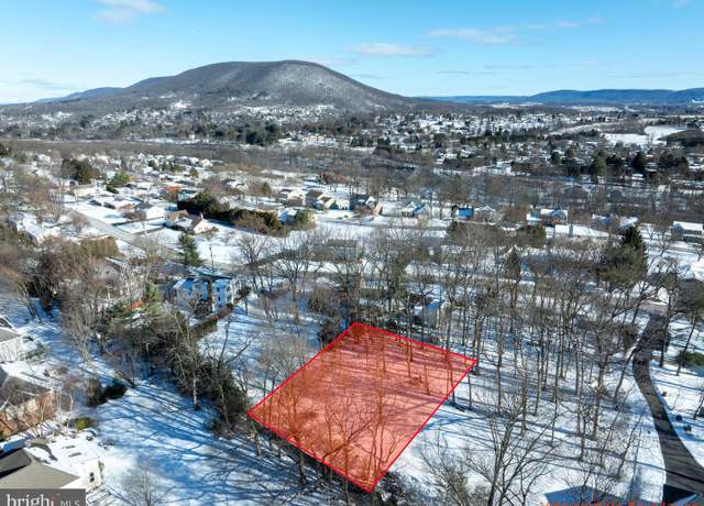 Property at 933 Oak Ridge Ave, State College, PA 16801