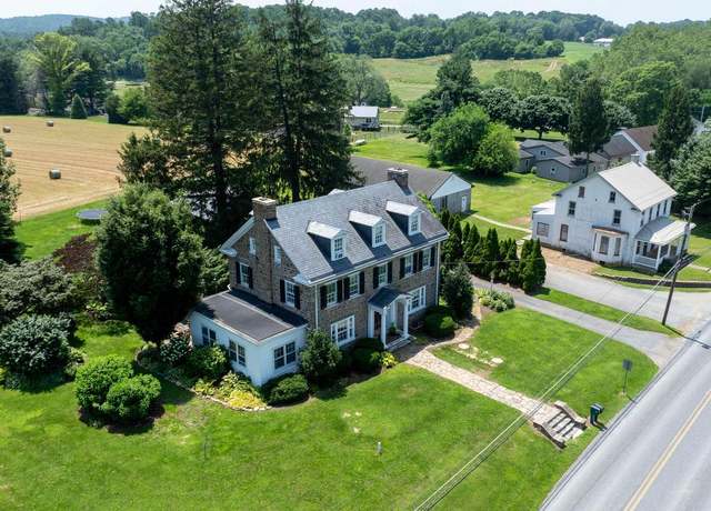 Property at 152 Main St, New Providence, PA 17560, 6 beds, 1.5 baths