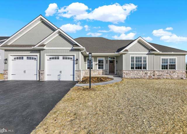 Property at 04 Rolling Meadow Rd, Lebanon, PA 17046, 3 beds, 2.5 baths