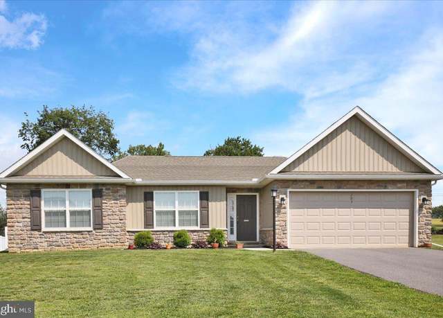 Property at 203 Gardenia Ln, Lebanon, PA 17042, 3 beds, 2.5 baths