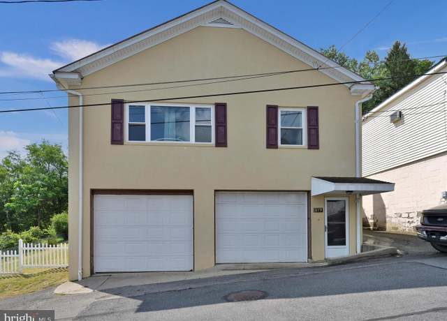 Property at 419 Coal St, Minersville, PA 17954, 3 beds, 1.5 baths
