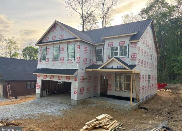 Property at 731 Locust Grove Rd, York, PA 17402, 4 beds, 2.5 baths