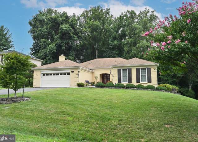 Property at 6610 Weatheford Ct, Mclean, VA 22101, 5 beds, 3.5 baths