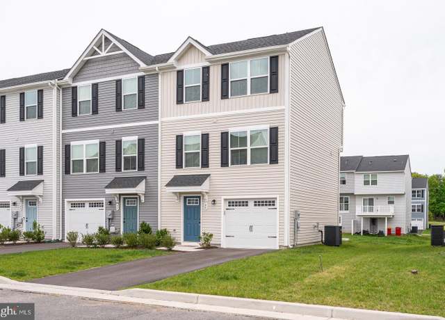 Property at 40 Shubunkin Rd, Inwood, WV 25428, 3 beds, 2.5 baths