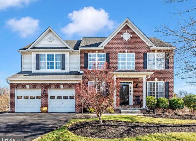 Property at 333 Braeburn Ct, Walkersville, MD 21793, 4 beds, 3.5 baths