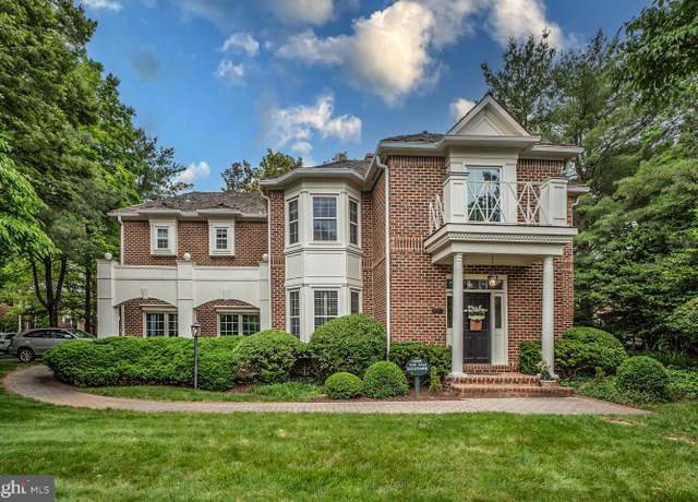 Property at 1 Town Gate Ct, Bethesda, MD 20817, 5 beds, 3.5 baths