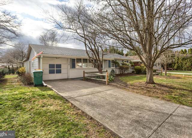 Property at 116 Conodoguinet Ave, Camp Hill, PA 17011, 3 beds, 1.5 baths