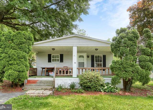 Property at 12 Midland Dr, Millersburg, PA 17061, 3 beds, 2 baths