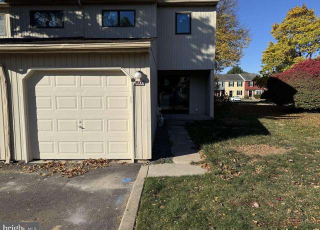 Property at 2000 Chippewa Rdg, Ambler, PA 19002, 3 beds, 2.5 baths