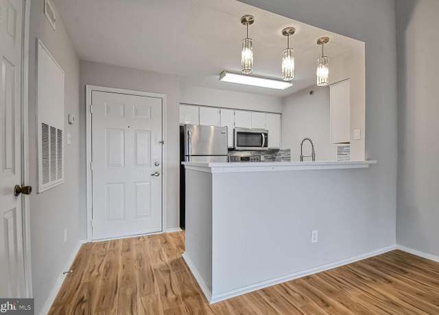 Property at 3307 Wyndham Cir #4163, Alexandria, VA 22302, 1 bed, 1 bath