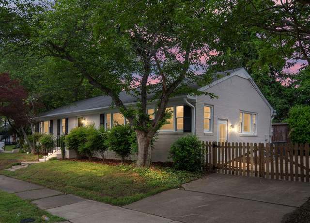 Property at 1321 Dandridge St, Fredericksburg, VA 22401, 3 beds, 2 baths