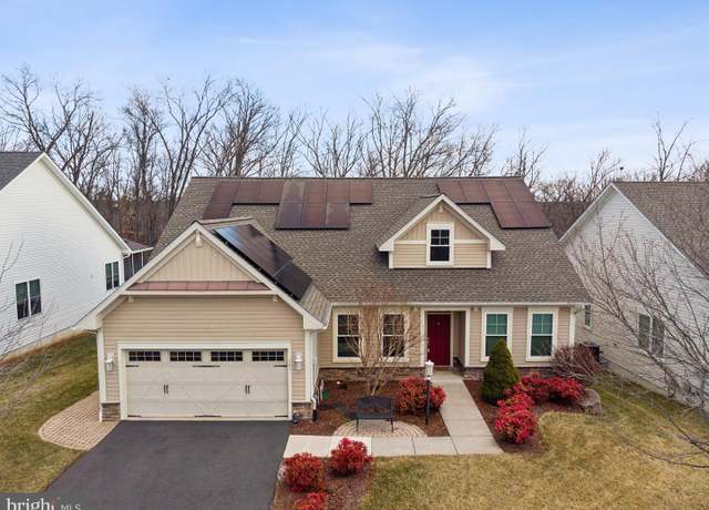 Property at 121 Turnstone Ln, Lake Frederick, VA 22630, 3 beds, 4.5 baths