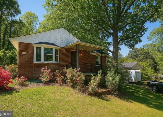 Property at 2711 Groveton St, Alexandria, VA 22306, 3 beds, 2 baths