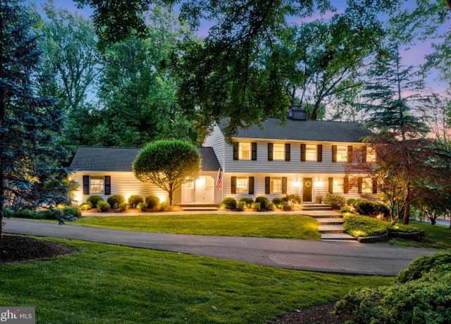 Property at 1052 Leigh Mill Rd, Great Falls, VA 22066, 5 beds, 3.5 baths