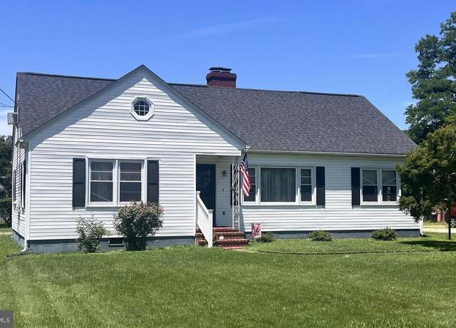 Property at 76 Glenn St, Montross, VA 22520, 3 beds, 2 baths