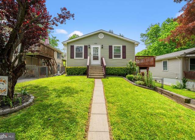 Property at 404 E F St, Brunswick, MD 21716, 3 beds, 1 bath