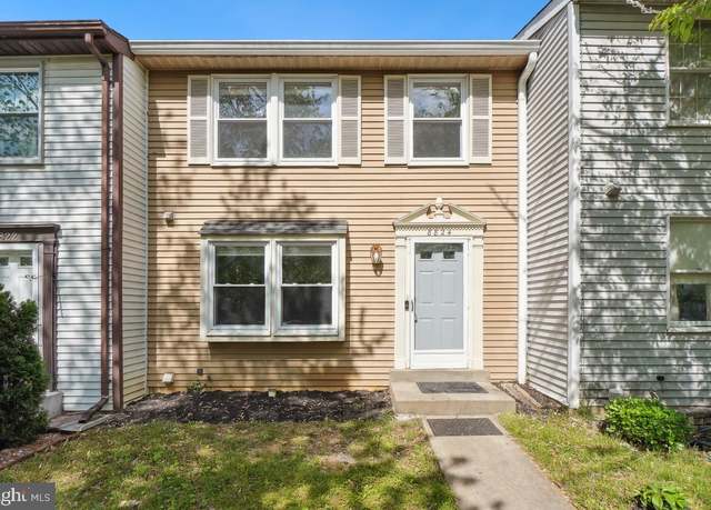 Property at 8824 Cross Country Pl, Gaithersburg, MD 20879, 4 beds, 1.5 baths