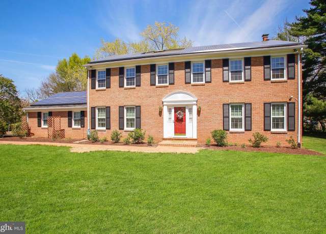 Property at 20901 Lochaven Ct, Gaithersburg, MD 20882, 4 beds, 3.5 baths